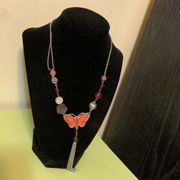 Butterfly necklace - Picture 3 of 5